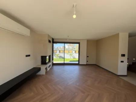 Upper Segment Ultra Luxury Detached Villa Within Walking Distance To The Sea In Seferihisar Akarca