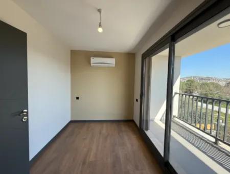 Upper Segment Ultra Luxury Detached Villa Within Walking Distance To The Sea In Seferihisar Akarca