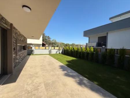 Upper Segment Ultra Luxury Detached Villa Within Walking Distance To The Sea In Seferihisar Akarca
