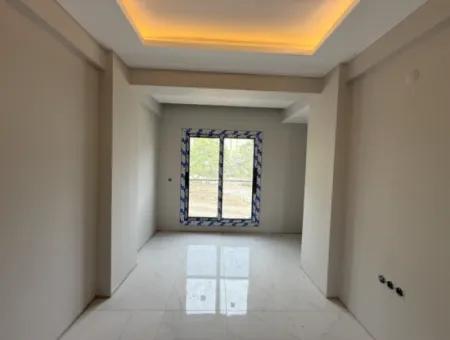 Luxury New Apartment With Kitchen In 1 1 Island Near Hospital From Veri!