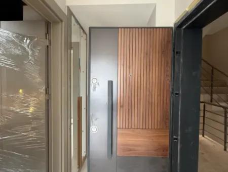 Luxury New Apartment With Kitchen In 1 1 Island Near Hospital From Veri!