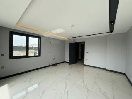 Corner Location 5 1 Villa For Sale With Pool In Bahçeşehir From Veri!