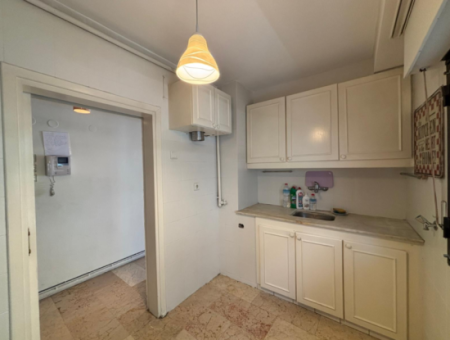 Alsancak Poet Eşref Boulevard 3 1 115M2 Flat For Rent!
