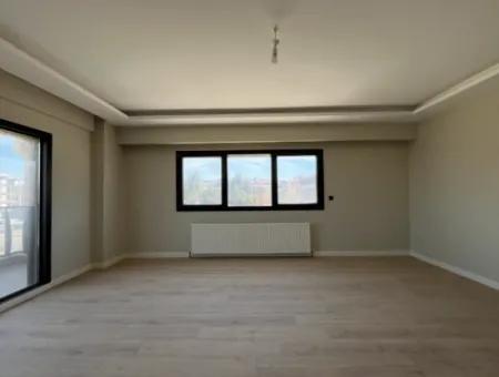 Spacious 3 1 Flat For Rent Near The Center In Seferihsar