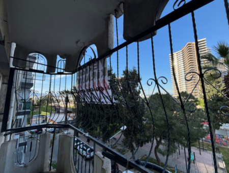 Flat For Rent With Natural Gas 3 1 140M2 Near Alsancak Trt Building