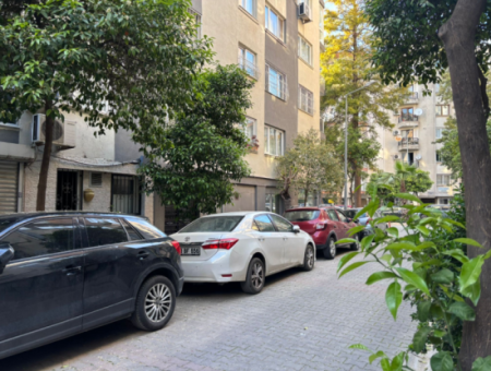 Flat For Rent With Natural Gas 3 1 140M2 Near Alsancak Trt Building