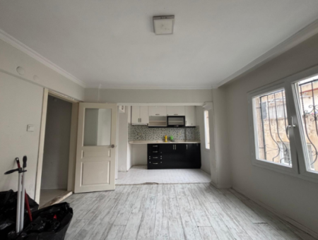 Alsancak Cyprus Martyrs Near Empty 2 1 Opportunity Flat For Rent