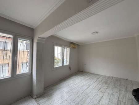 Alsancak Cyprus Martyrs Near Empty 2 1 Opportunity Flat For Rent