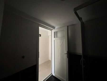 Alsancak Cyprus Martyrs Near Empty 2 1 Opportunity Flat For Rent