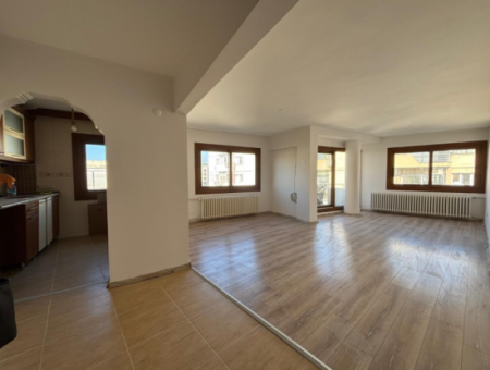 Alsancak Dutlu Street Mevkii Corner 3 1 6Th Floor 110M2 Flat For Rent