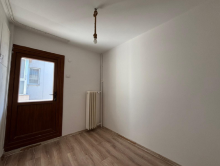 Alsancak Dutlu Street Mevkii Corner 3 1 6Th Floor 110M2 Flat For Rent