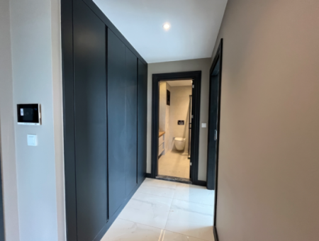 Luxury 2 1 Flats For Sale In A Complex With A Pool In Seferihisar Çolakibrahimbey Neighborhood