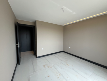 Luxury 2 1 Flats For Sale In A Complex With A Pool In Seferihisar Çolakibrahimbey Neighborhood