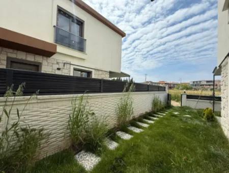 New Villa For Rent With Garden, Veranda In Seferihisar Tepecik