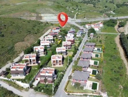 Land For Sale With 2 Separate Villas Zoned In Seferihisar Akarca Orşal Bay