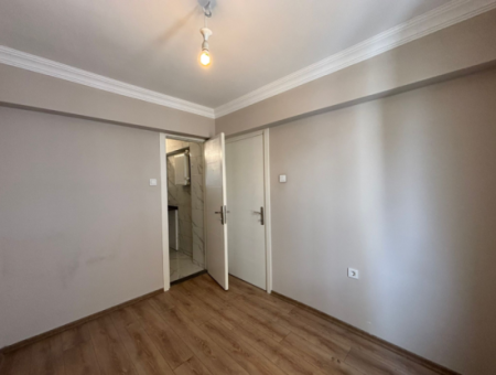 Alsancak Dünyagöz Hospital Karşisi1 1Flat For Rent Free Of Charge