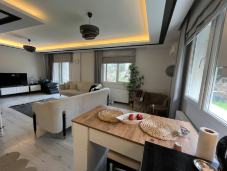 Duplex Villa With Corner Location, Large Garden, Terrace In Seferihisar Çolakibrahimbey