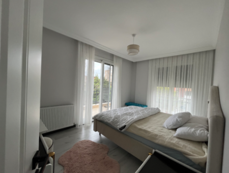 Duplex Villa With Corner Location, Large Garden, Terrace In Seferihisar Çolakibrahimbey
