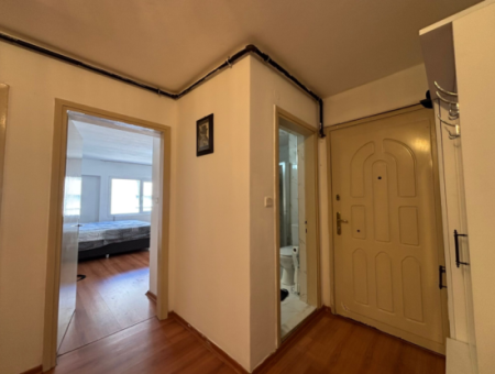 Alsancak Dünyagöz Hospital. 2 1 Flat For Sale With Parking Near