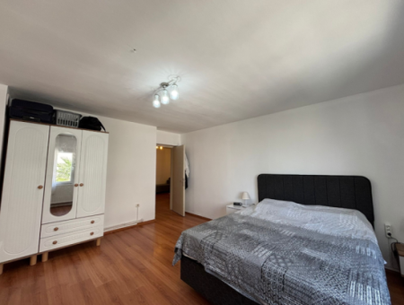 Alsancak Dünyagöz Hospital. 2 1 Flat For Sale With Parking Near