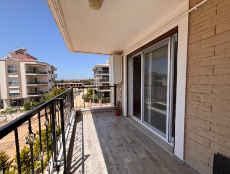 2 1 Flat For Rent With Natural Gas On Seferihisar Mektep Street
