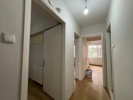 1St Floor Combi Flat For Rent On Alsancak Kahramanlar Akincilar Street!