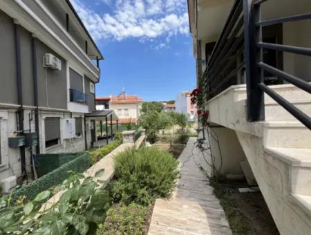 Villa In Seferihisar Akarca, Close To The Sea, Offering A Large And Pleasant Living Space With A Detached Taste