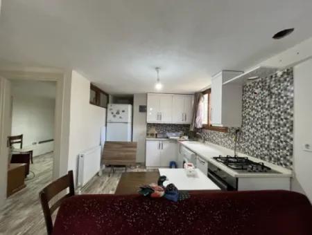 Villa In Seferihisar Akarca, Close To The Sea, Offering A Large And Pleasant Living Space With A Detached Taste