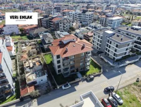 Stylish 2 1 Flat With Separate Kitchen, Glass Balcony And Natural Gas In Camikebir Neighborhood