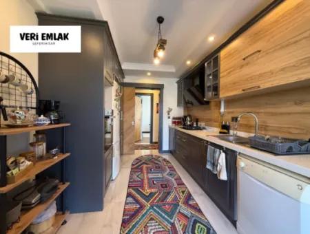 Stylish 2 1 Flat With Separate Kitchen, Glass Balcony And Natural Gas In Camikebir Neighborhood