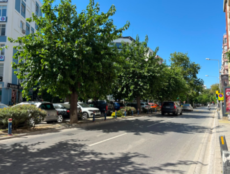 Empty 1St Floor Empty Flat For Sale With Parking Lot In Alsancak Şaireşref!