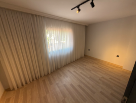 Alsancak Kültür Mahallesi Otoparkli 1 1 Flat For Sale Without Cost