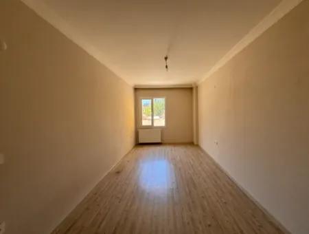 Spacious 2 1 Flat For Sale With Terrace And Balcony In Çolakibrahimbey Neighborhood