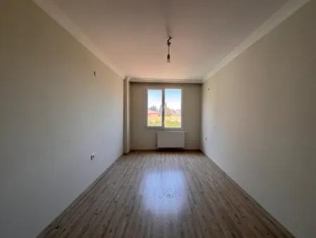 Mezzanine 2 1 Flat With En-Suite Bathroom And Balcony In Çolakibrahimbey Neighborhood