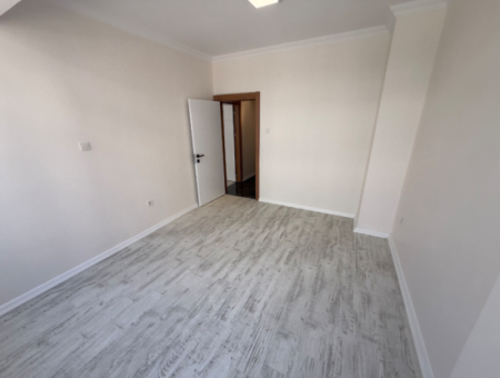 Fully Renovated Mezzanine Floor With Parking Lot Next To Göztepe Stadium In Güzelyali