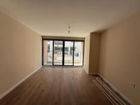 Comfortable And Luxury Flat For Sale In Seferihisar Çolak Ibrahim Bey Neighborhood