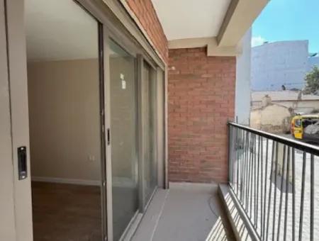 Comfortable And Luxury Flat For Sale In Seferihisar Çolak Ibrahim Bey Neighborhood