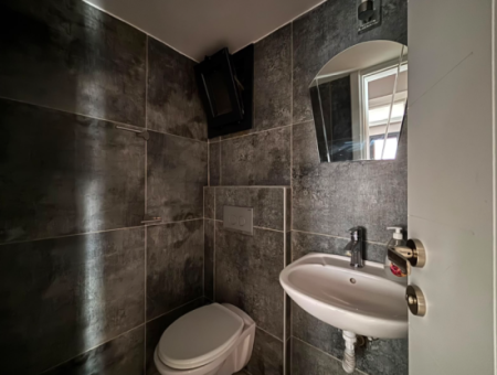 Empty 1St Floor 135M2 Flat For Sale With Parking Lot In Alsancak Şair Eşref