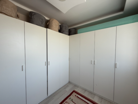 Villa Offering Comfortable And Pleasant Living Space In Seferihisar Akarca