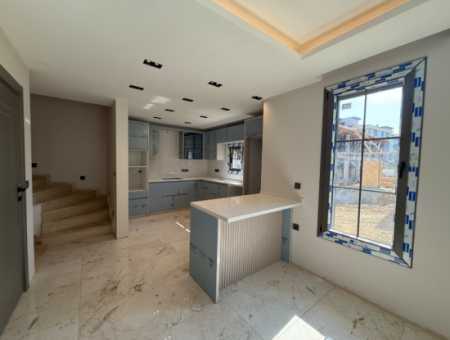 4 1 Triplex Villa In Seferihisar Camikebir District