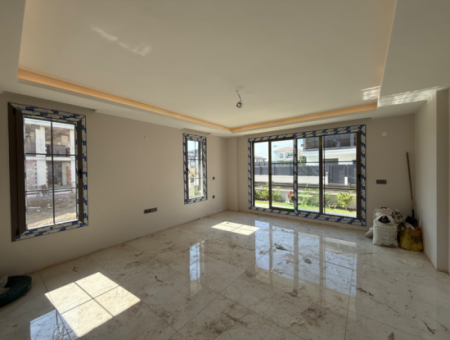 4 1 Triplex Villa In Seferihisar Camikebir District