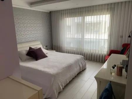 Private Villa With Terrace And Winter Garden In A Corner Location In Saygin Stil Yali