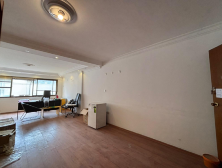 Near Alsancak Port And Station 30M2 Office For Rent