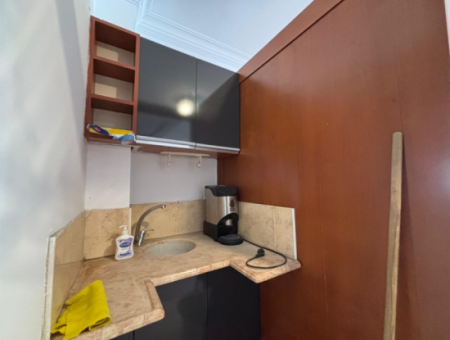 Near Alsancak Port And Station 30M2 Office For Rent