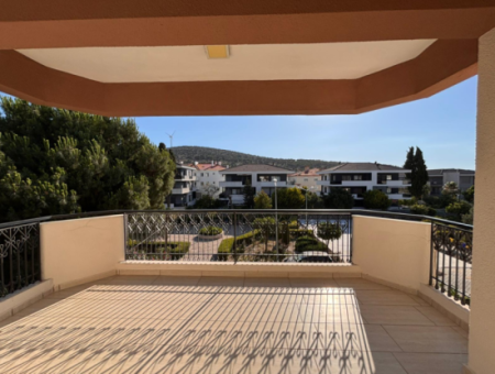 Fully Furnished Flat For Rent In Çeşme Musalla Neighborhood