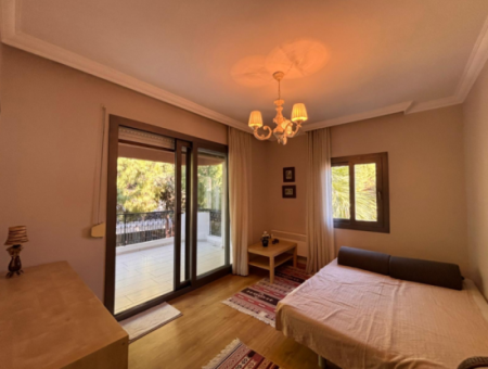 Fully Furnished Flat For Rent In Çeşme Musalla Neighborhood