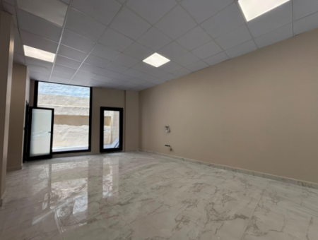 Alsancakswiss Hotel Karşisinda70M2 Free Shop For Rent With Net Wc