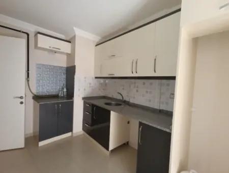 2 1 Separate Kitchen Flat For Rent In A Central Location In Seferihisar Pazaryeri