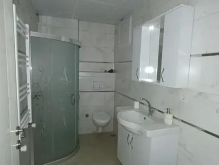2 1 Separate Kitchen Flat For Rent In A Central Location In Seferihisar Pazaryeri