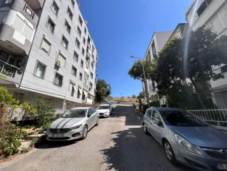 3 1 Flats With Natural Gas, Well-Maintained And Centrally Located In Buca Efeler